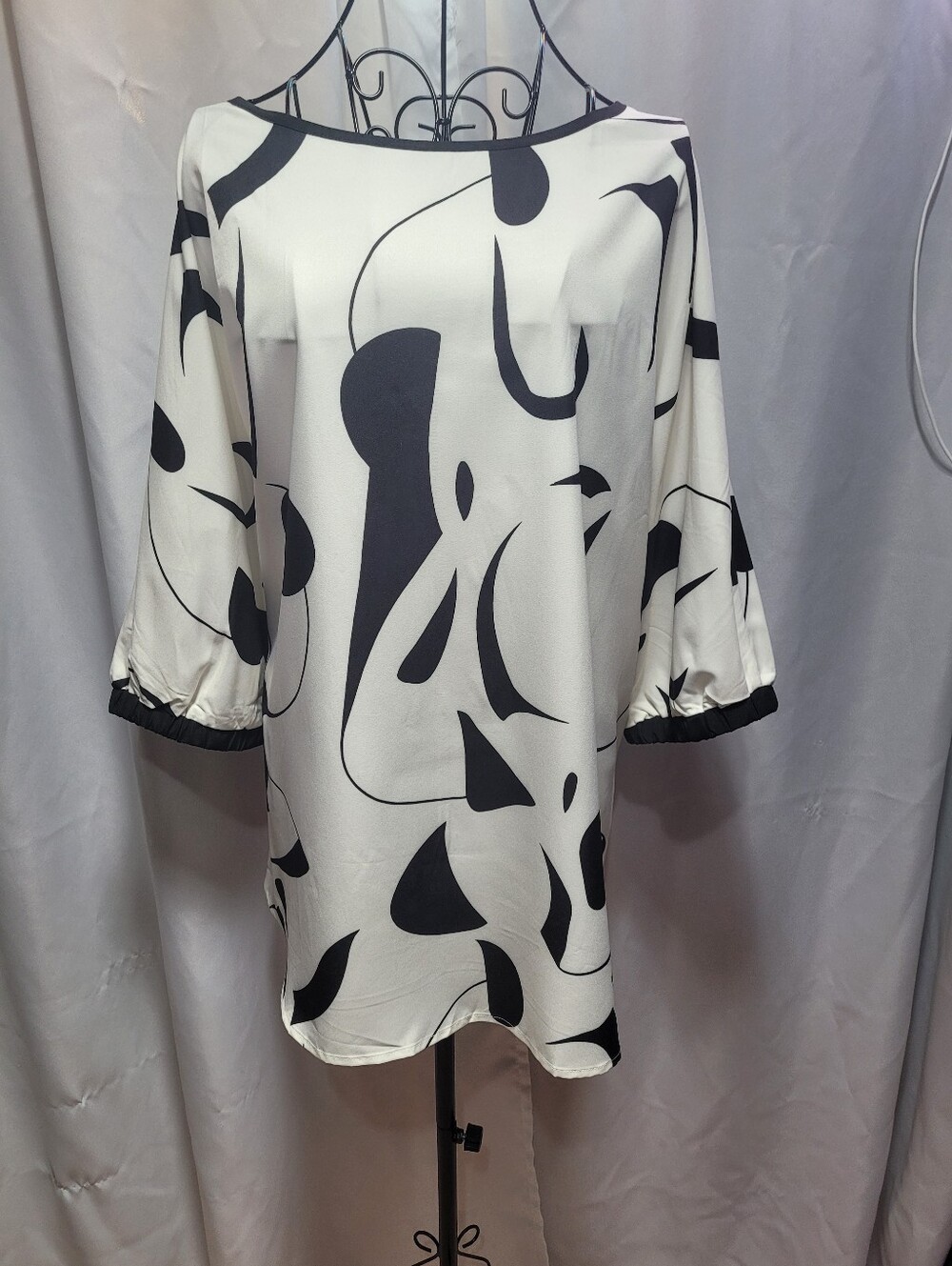 Amazon Black and White Abstract Boatneck Tunic